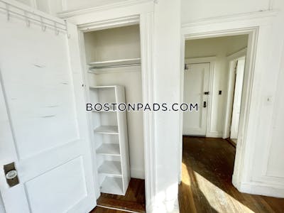 Brookline 1 Bed 1 Bath BROOKLINE- COOLIDGE CORNER $2,600 Coolidge Corner - $2,600 No Fee