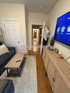 Somerville Fantastic 3BD/1BA Union Square Somerville Apartment Union Square - $3,295 No Fee