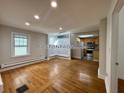 Somerville Bright and Cozy 2-Bedroom Somerville Apartment East Somerville - $2,800 No Fee