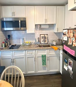 East Boston 1 Bed 1 Bath Boston - $2,275 No Fee