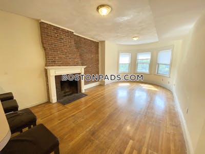 Brookline 3 Bed 2 Bath BROOKLINE- COOLIDGE CORNER $5,500  Coolidge Corner - $5,500 No Fee