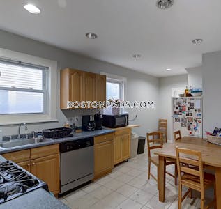 Medford 3 Bed 1 Bath on Bristol Rd in MEDFORD  Tufts - $4,275 No Fee