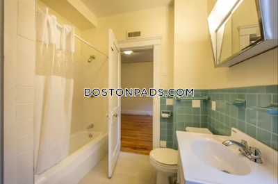 Brookline 4 Bed 2 Bath BROOKLINE- BOSTON UNIVERSITY $5,200  Boston University - $3,800 No Fee