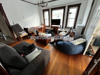 Somerville 4 Beds 1 Bath  Tufts - $5,100 No Fee