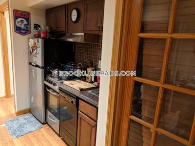 Brookline 2 Bed 1 Bath BROOKLINE- BROOKLINE VILLAGE $2,800 Brookline Village - $2,800 No Fee