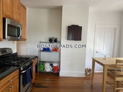 Dorchester/south Boston Border Apartment for rent 3 Bedrooms 1 Bath Boston - $3,300 No Fee