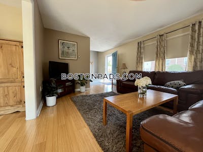 Arlington 3 Beds 1.5 Baths - $4,250 No Fee
