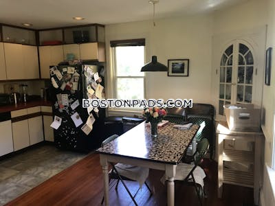 Newton Apartment for rent 1 Bedroom 1 Bath  Waban - $2,195 No Fee