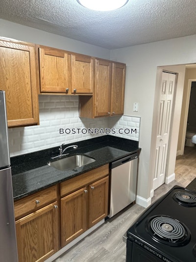 Leominster 2 bedroom 1 baths in Leominster - $1,950 No Fee