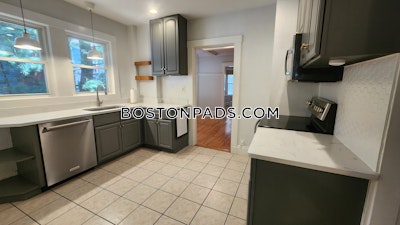 Arlington 2 bedroom 1 baths in ARLINGTON - $3,200 No Fee